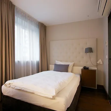 Europa Style Отель Франкфурт-на-Майне